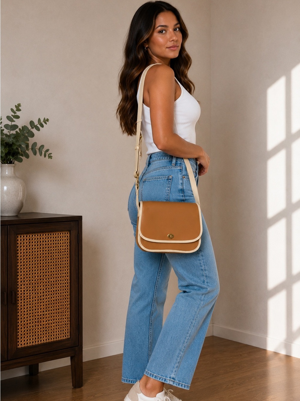 COACH Vintage City Spectator Crossbody Bag Tan Cream Leather Turn Lock 1980s - Picture 3 of 14